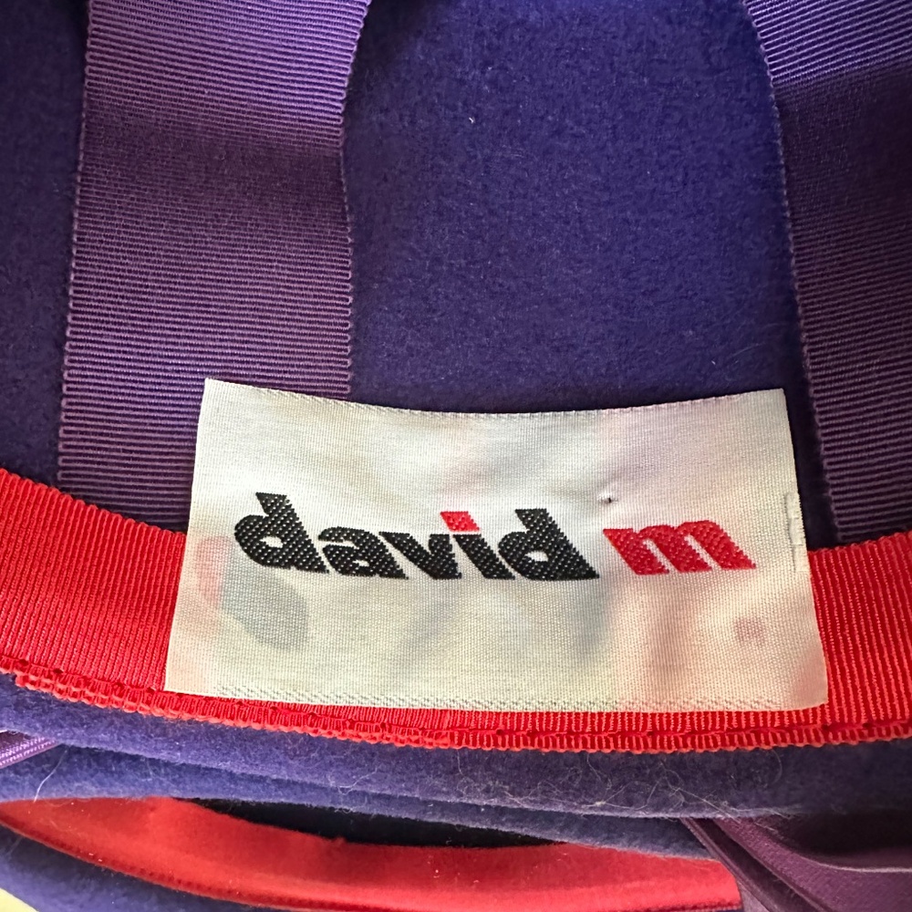 SMASHING 70s' BLUISH PURPLE HAT WITH LONG FEATHERS + LAVENDER FABRIC BOW AT BACK - Picture 14 of 14
